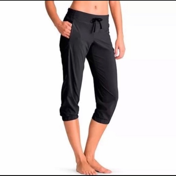 NWOT Athleta La Viva Capri Crop pant - Picture 2 of 10